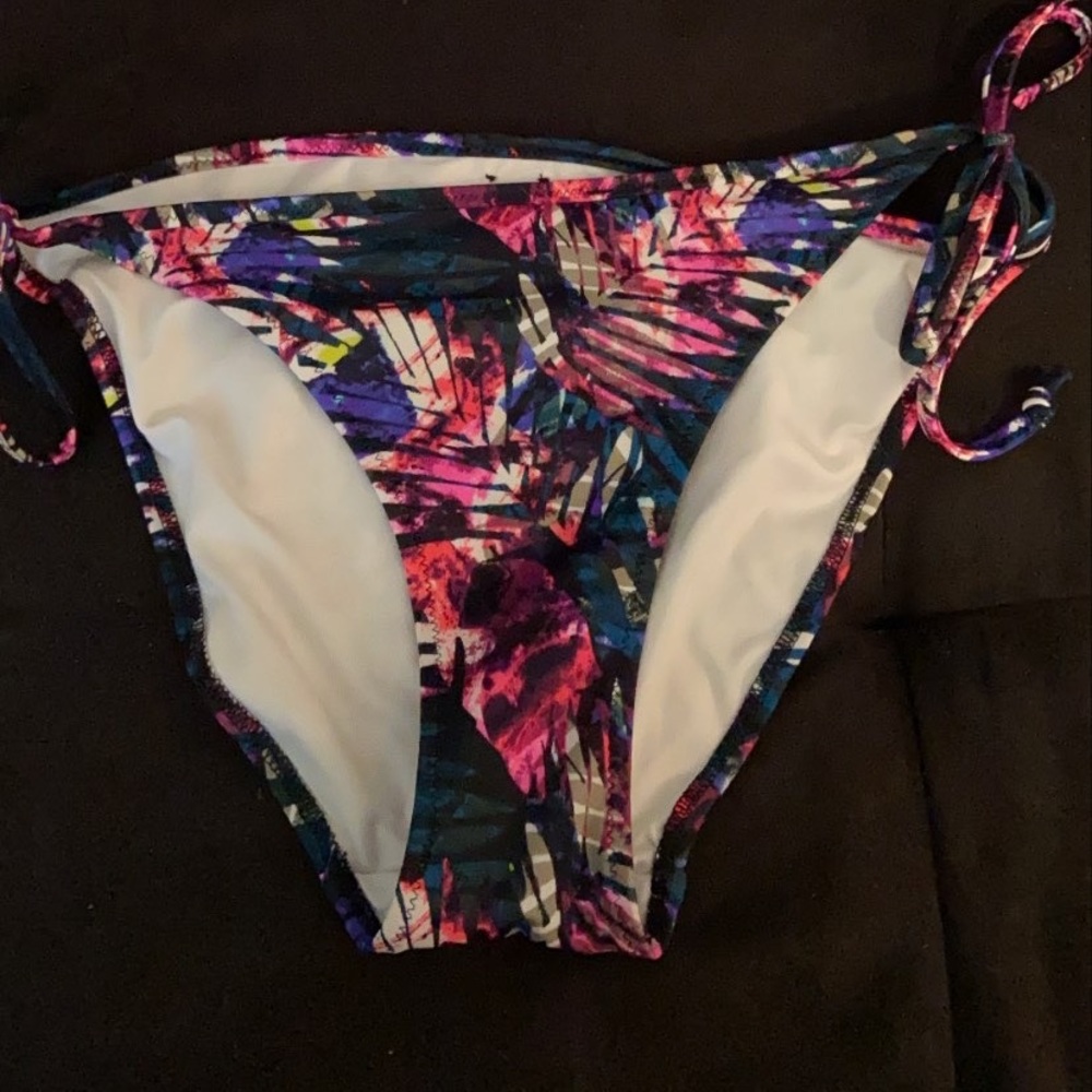 Victoria’s Secret bottoms